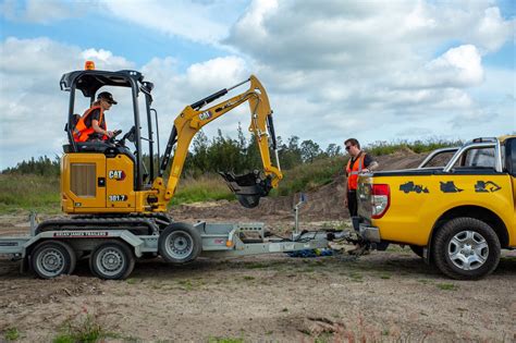 how do you secure a mini excavator|how to tie an excavator.